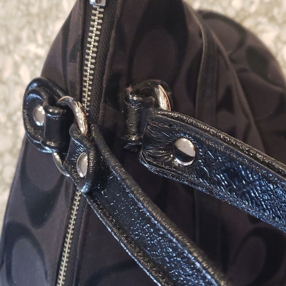 Coach Black Shoulder Bag - Picture 4 of 12